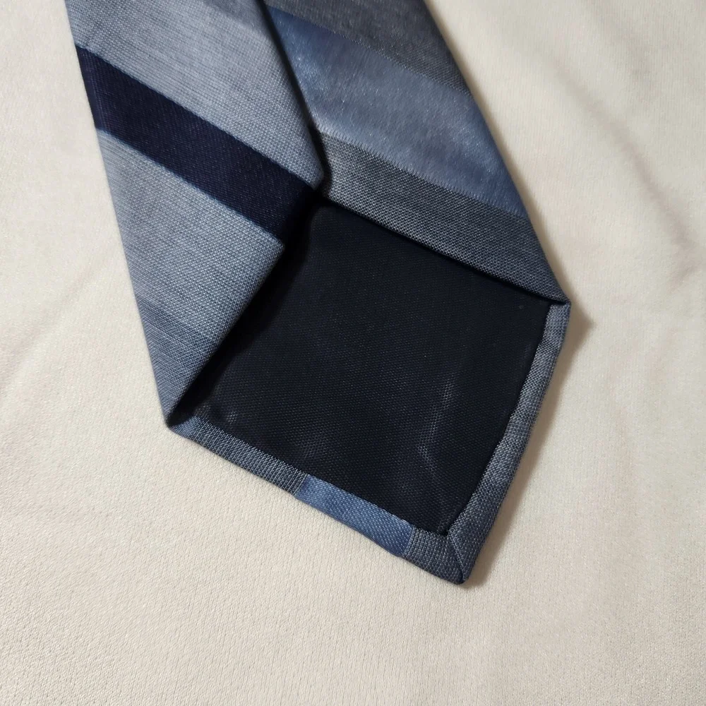 Vintage Sears Men's‎ Store Blue Striped 57 Inch Tie